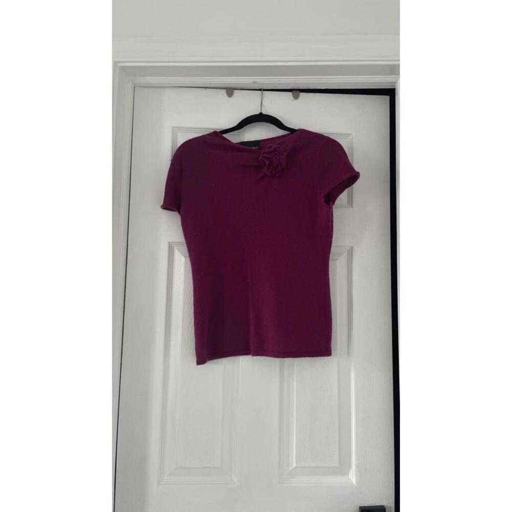 Cynthia Rowley - Magenta Short Sleeve Knit Cashmere Top with Floral Detail, M